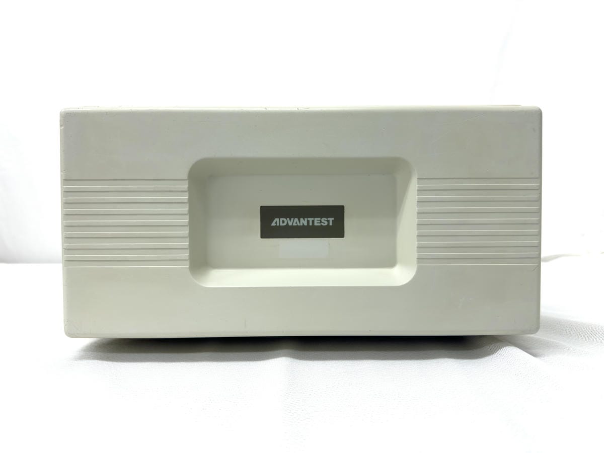 R327326.5GHz スペクトラムアナライザー
