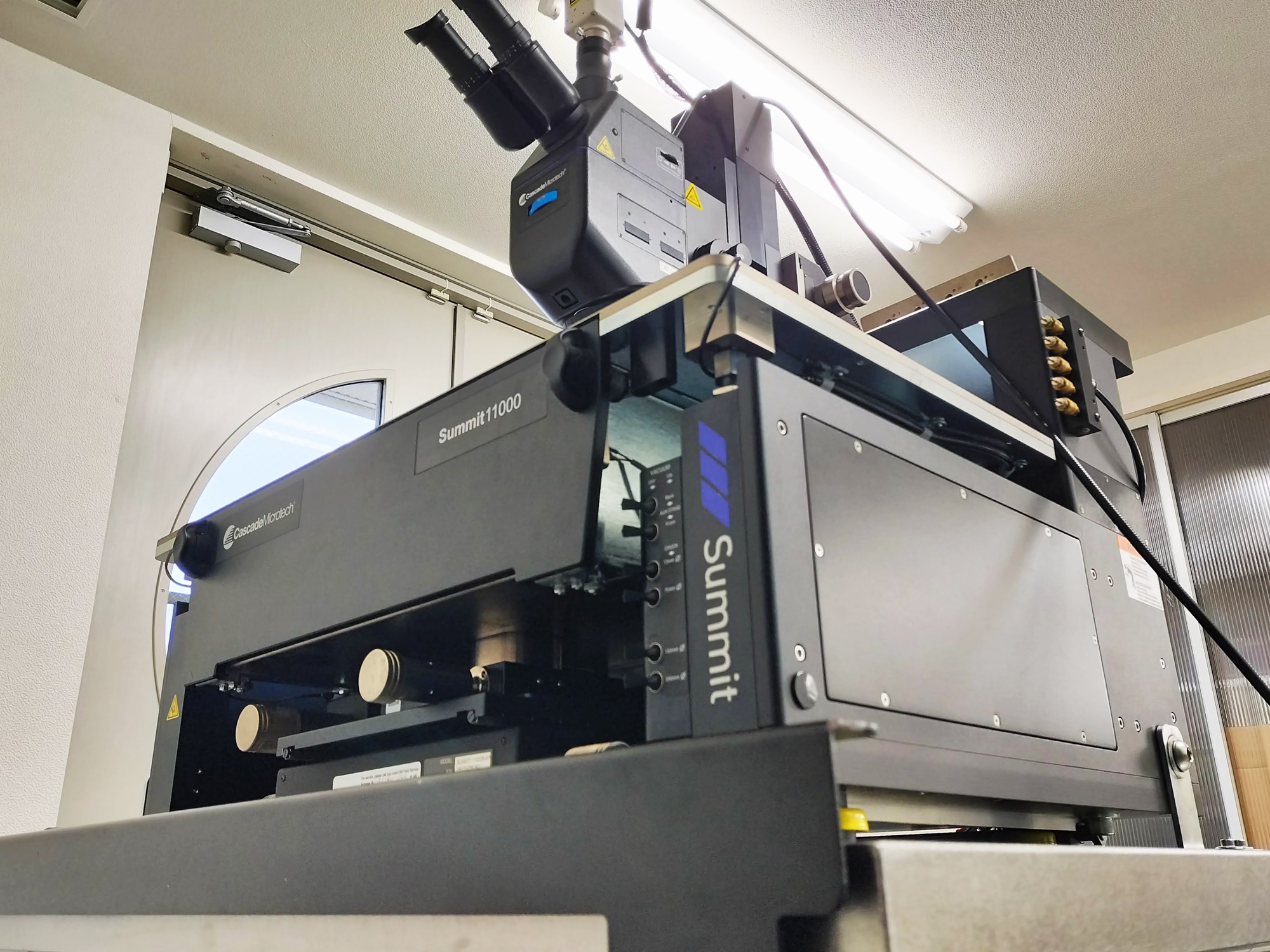 SUMMIT 11000B200mmウェハ マニュアルプローブシステム