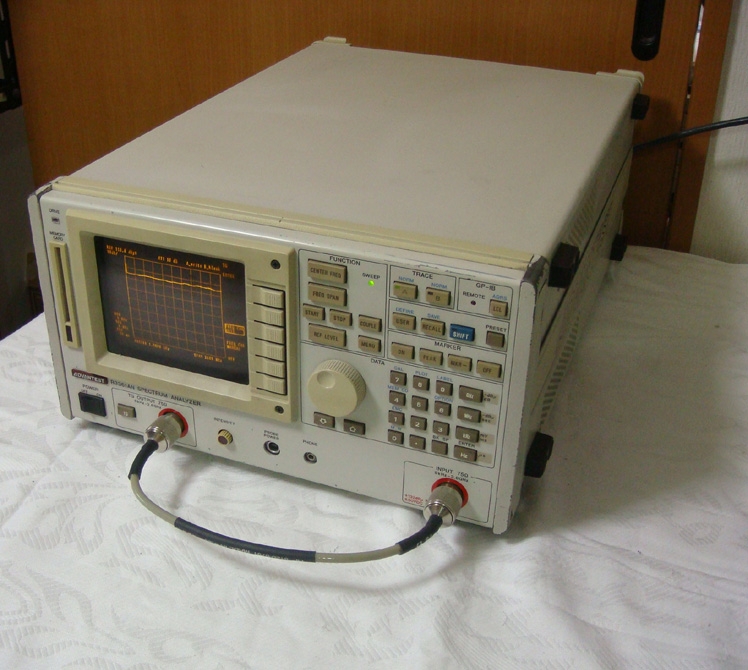 R3361AN9KHz-2.6GHz 75ohms TG Spectrum Analyzer