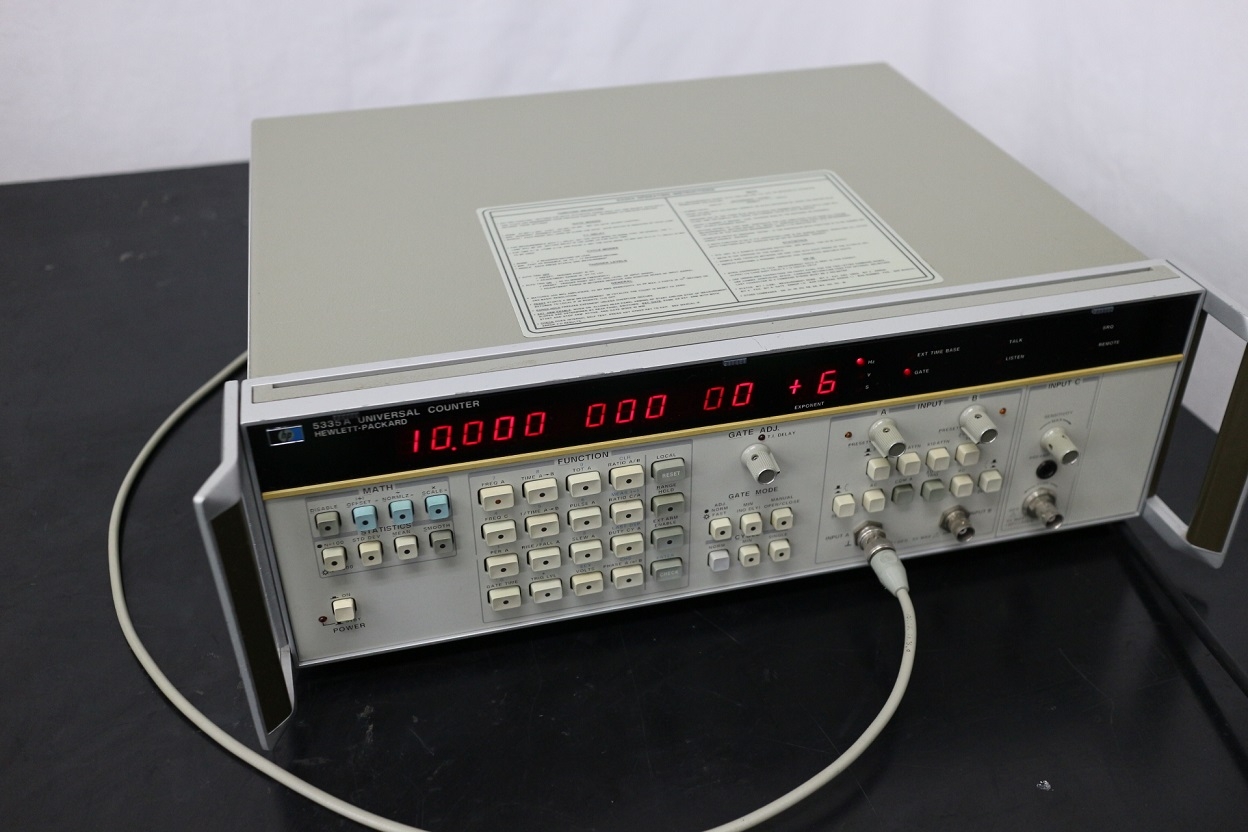 5335A /010/0301300MHz Universal Counter