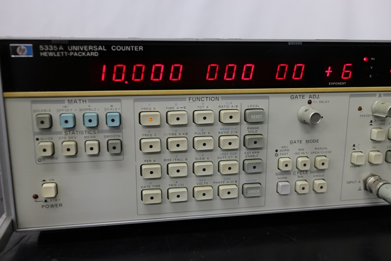 5335A /010/0301300MHz Universal Counter