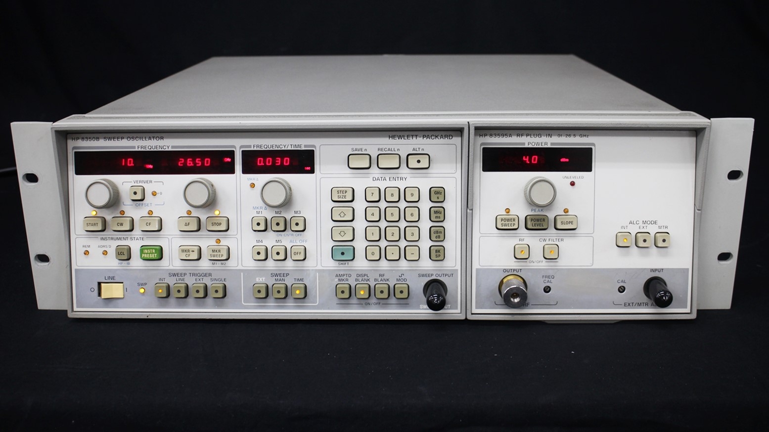 8350B+83595A 10MHz -26.6GHz Sweep Generator