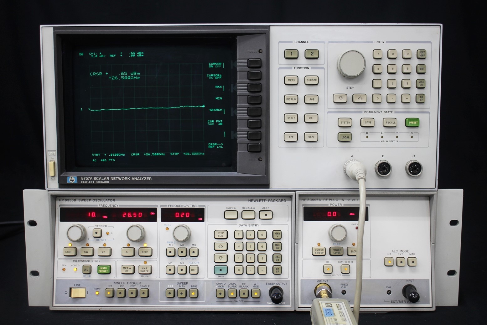 8350B+83595A 10MHz -26.6GHz Sweep Generator