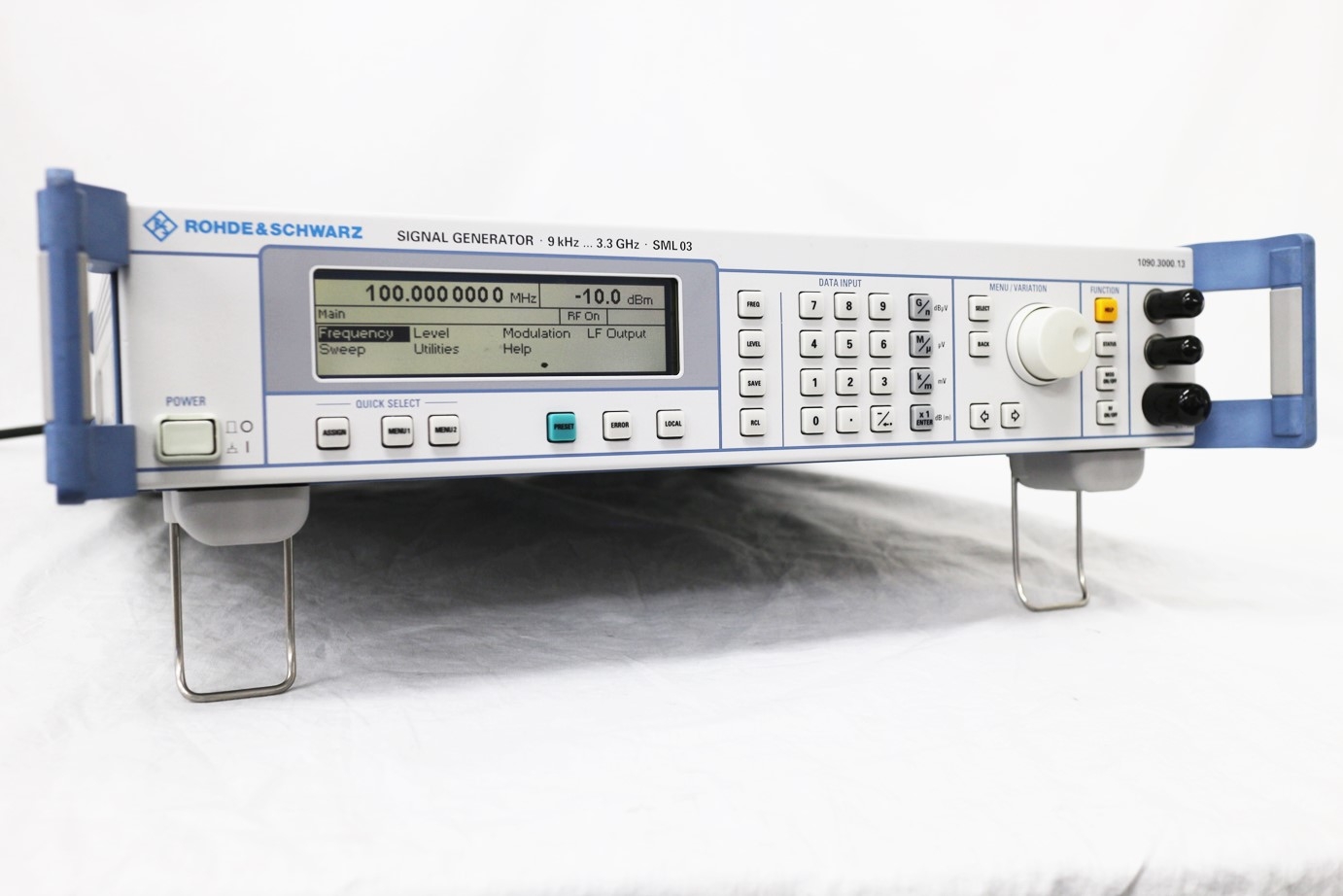 SML039kHz-3300MHz Signal Generator