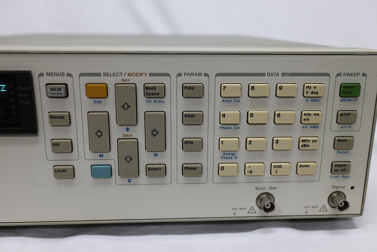 3324A 001/002/H0221MHz Synthesized Function Sweep Generator