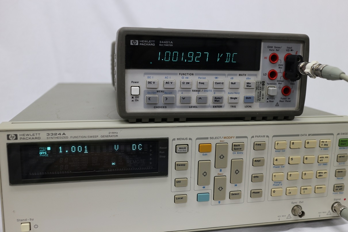 3324A 001/002/H0221MHz Synthesized Function Sweep Generator