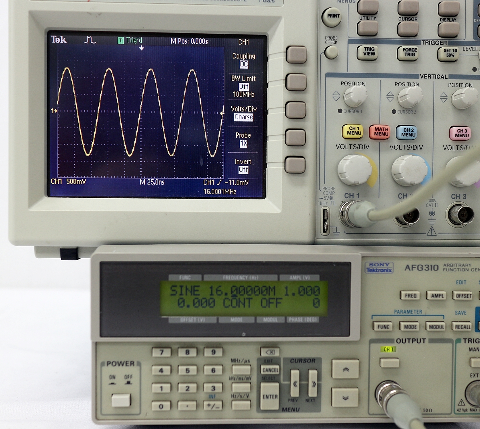 AFG31016 MHz Arbitrary Function Generator