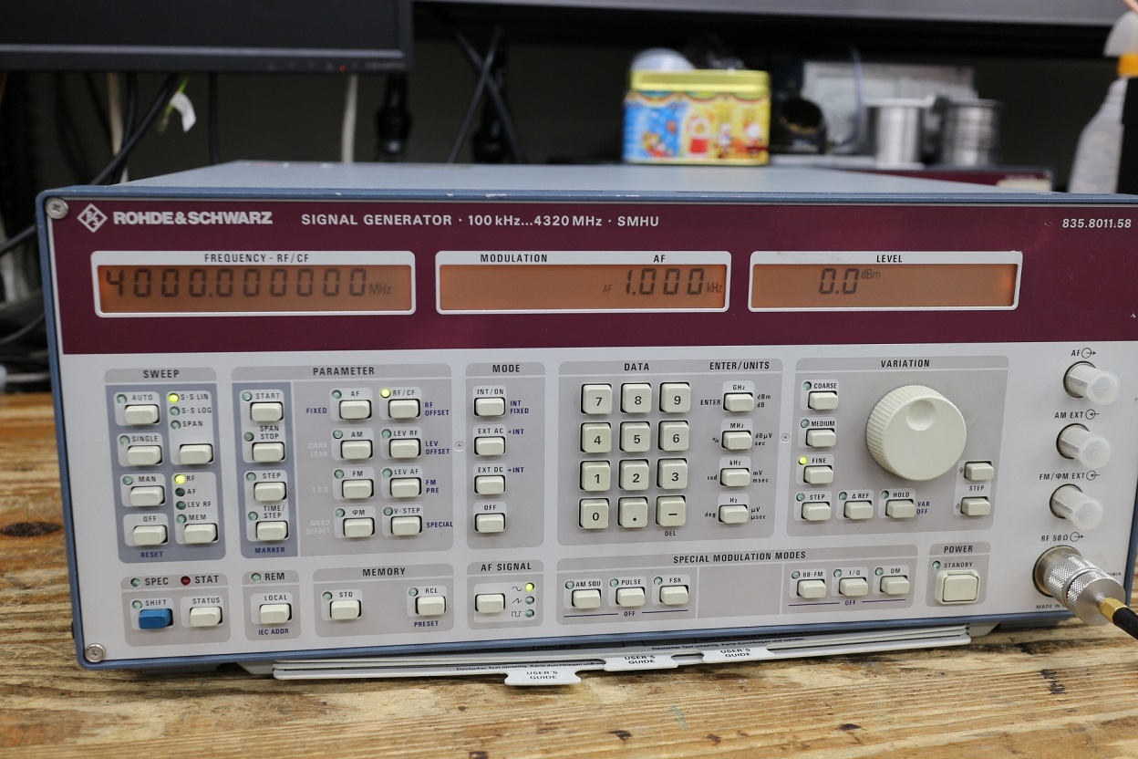 SMHUSignal Generator