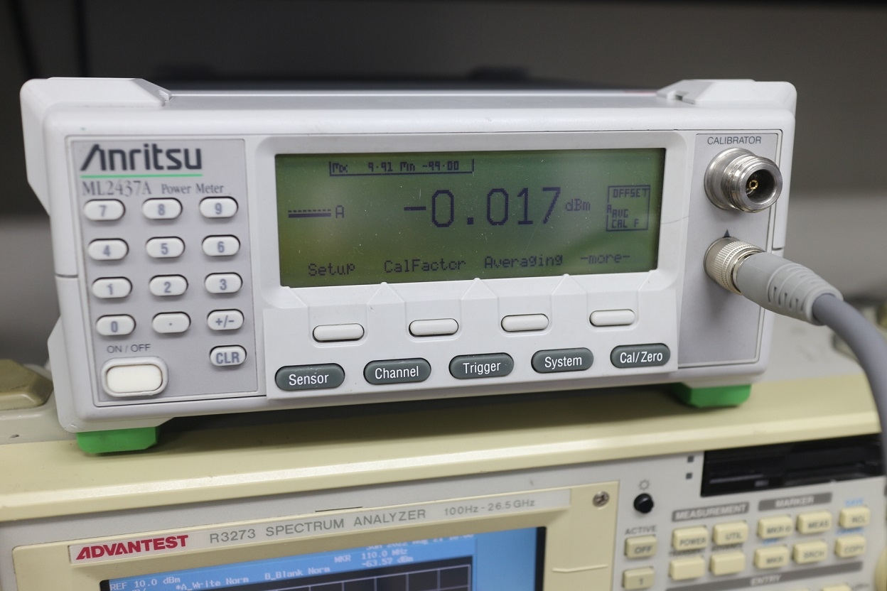 8664A0.1-3000MHz Signal Generator