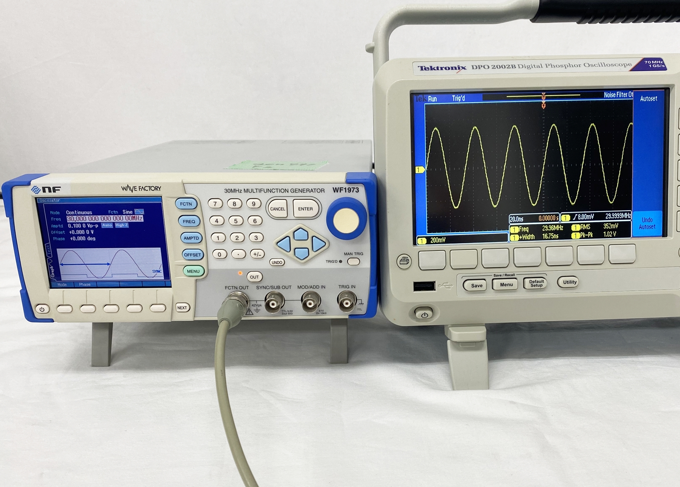 WF197330MHz MULTIFUNCTION GENERATOR