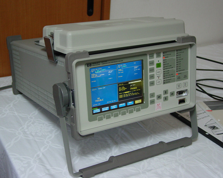 37717C/UKK,UH3,A3D,200Communication Analyzer