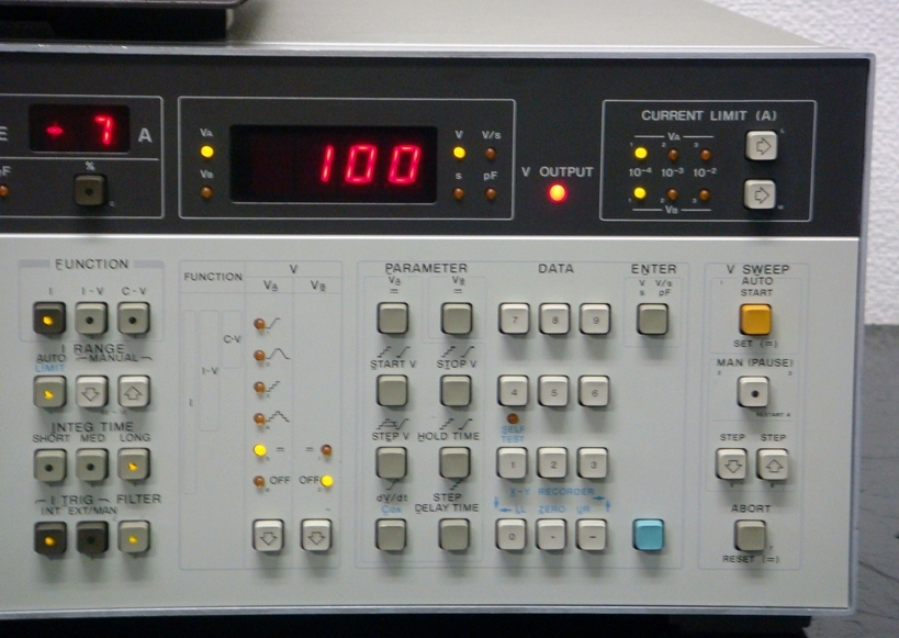 4140B pAmeter/DC Voltage Source