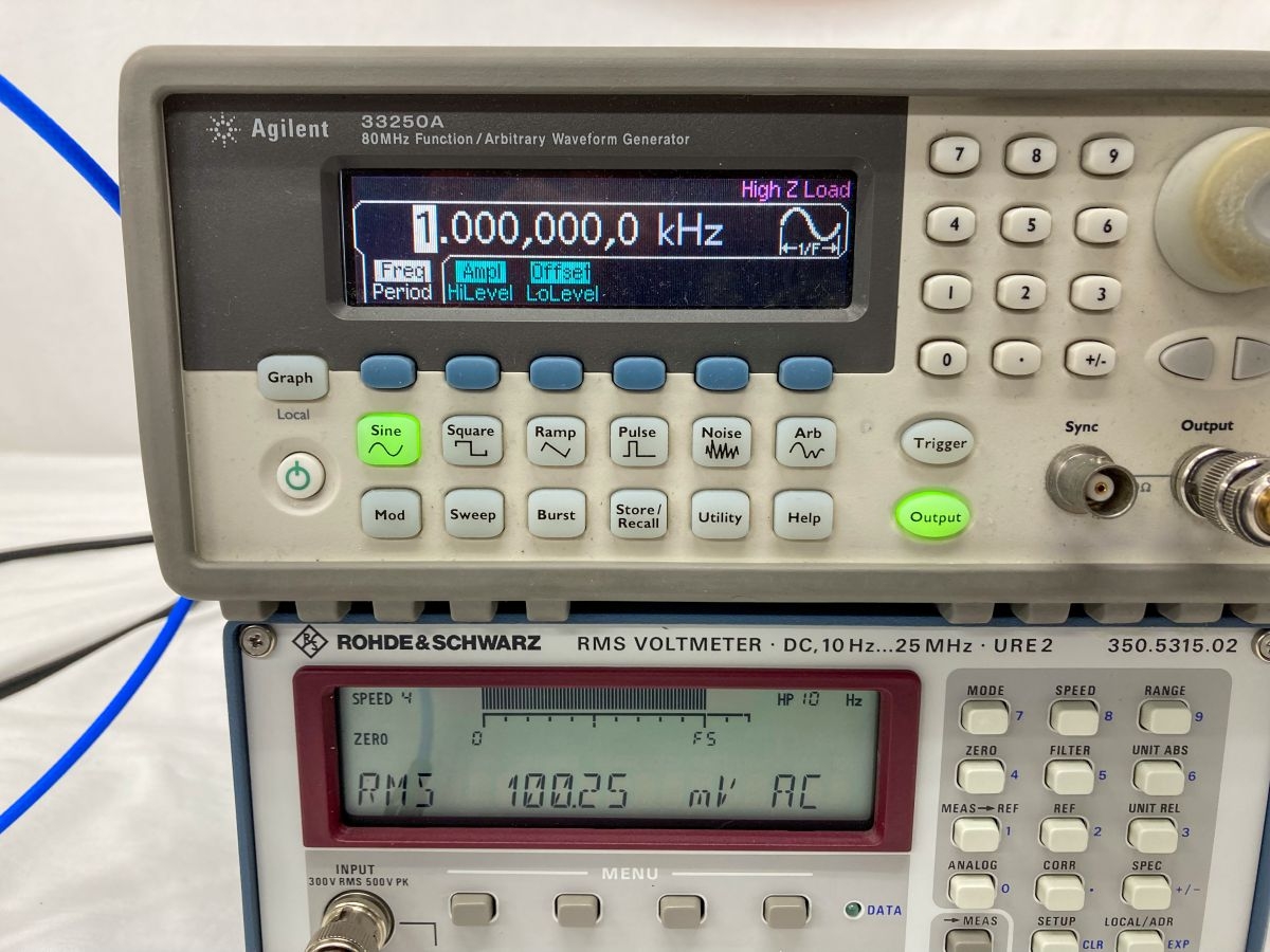 URE2DC-25MHz RMS Voltmeter