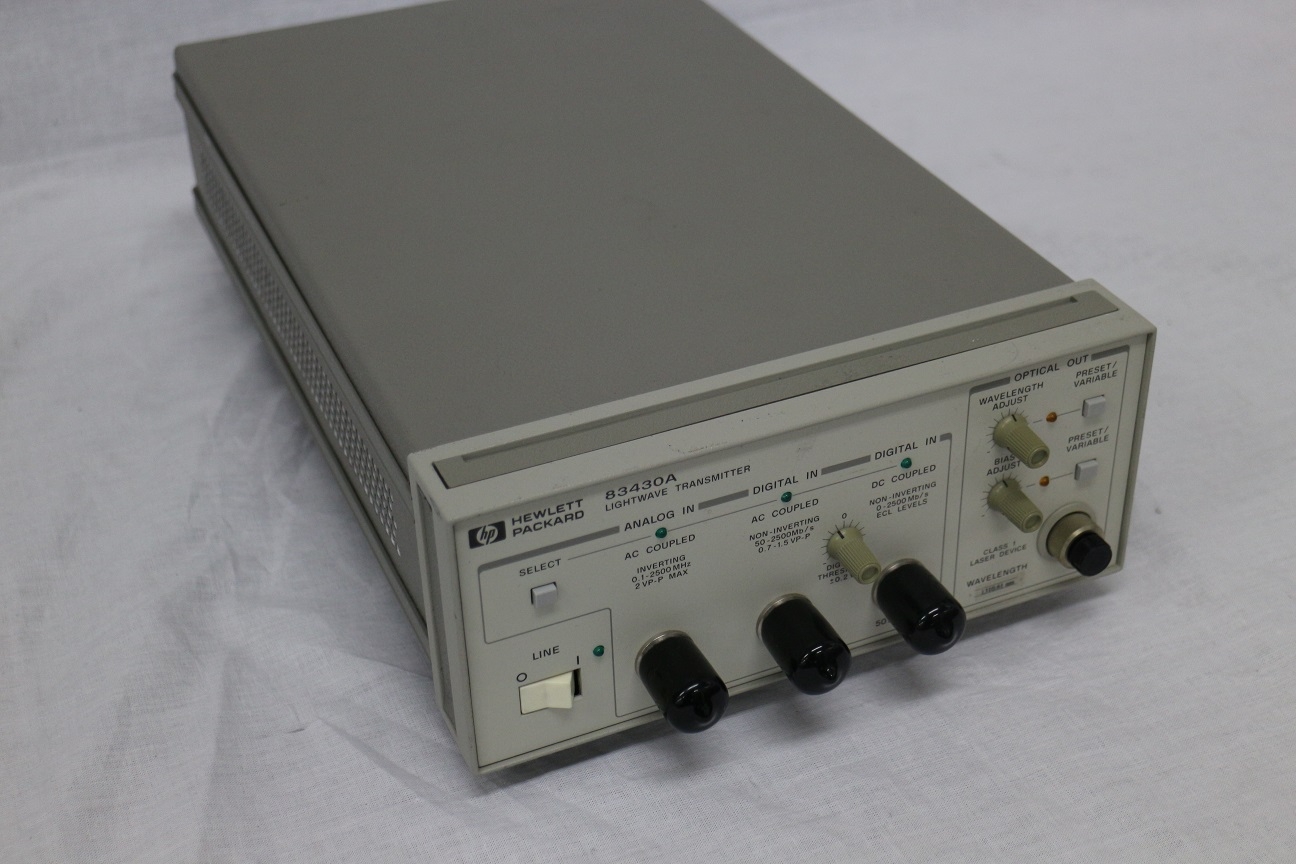 83430A /1302.5Gbps 1310nm Lightwave Transmitter