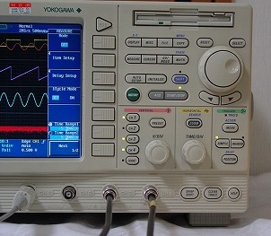 DL7200500MHz 4ch 2GS/s 16MW  Digital Oscilloscope