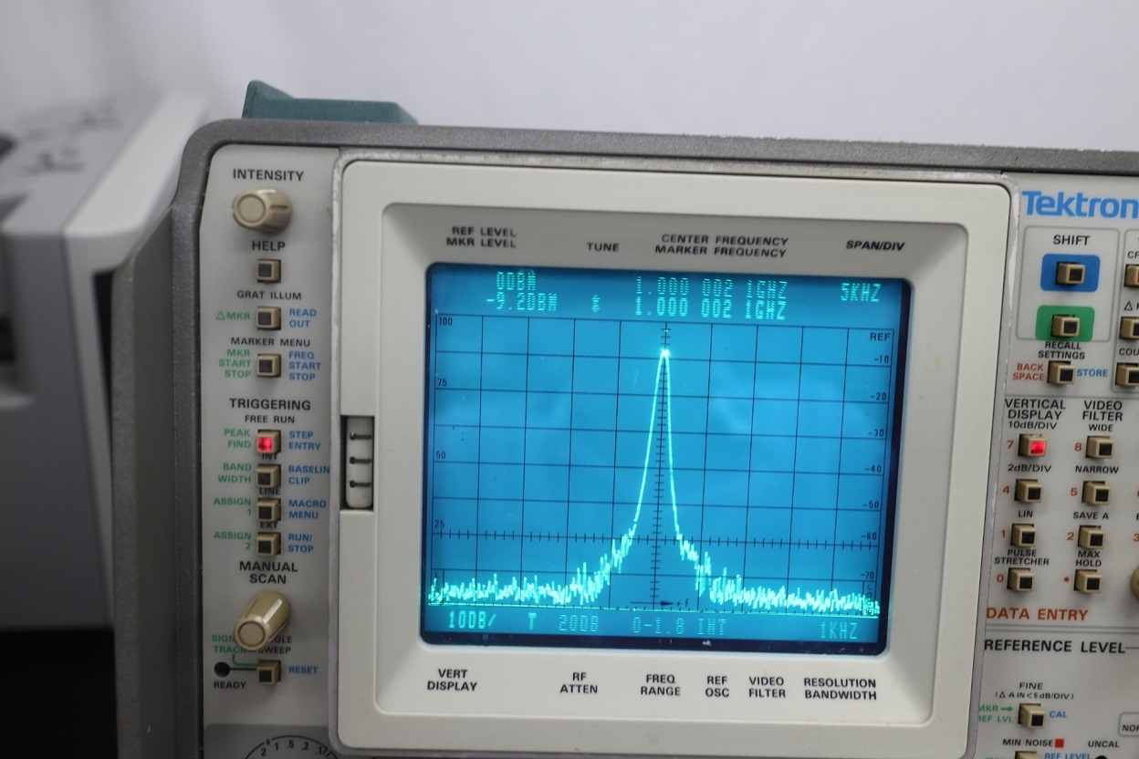 497P100Hz-7.1GHz Spectrum Analyzer