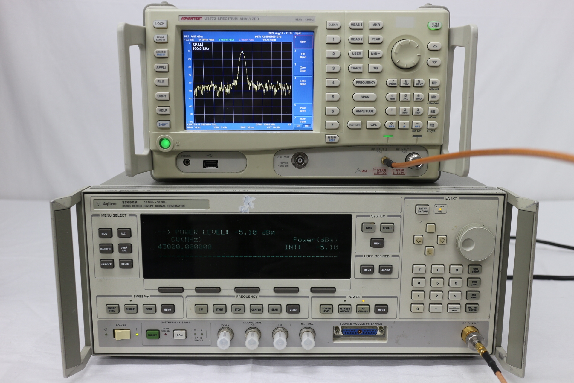 U3772 /2043GHz Portable Spectrum Analyzer