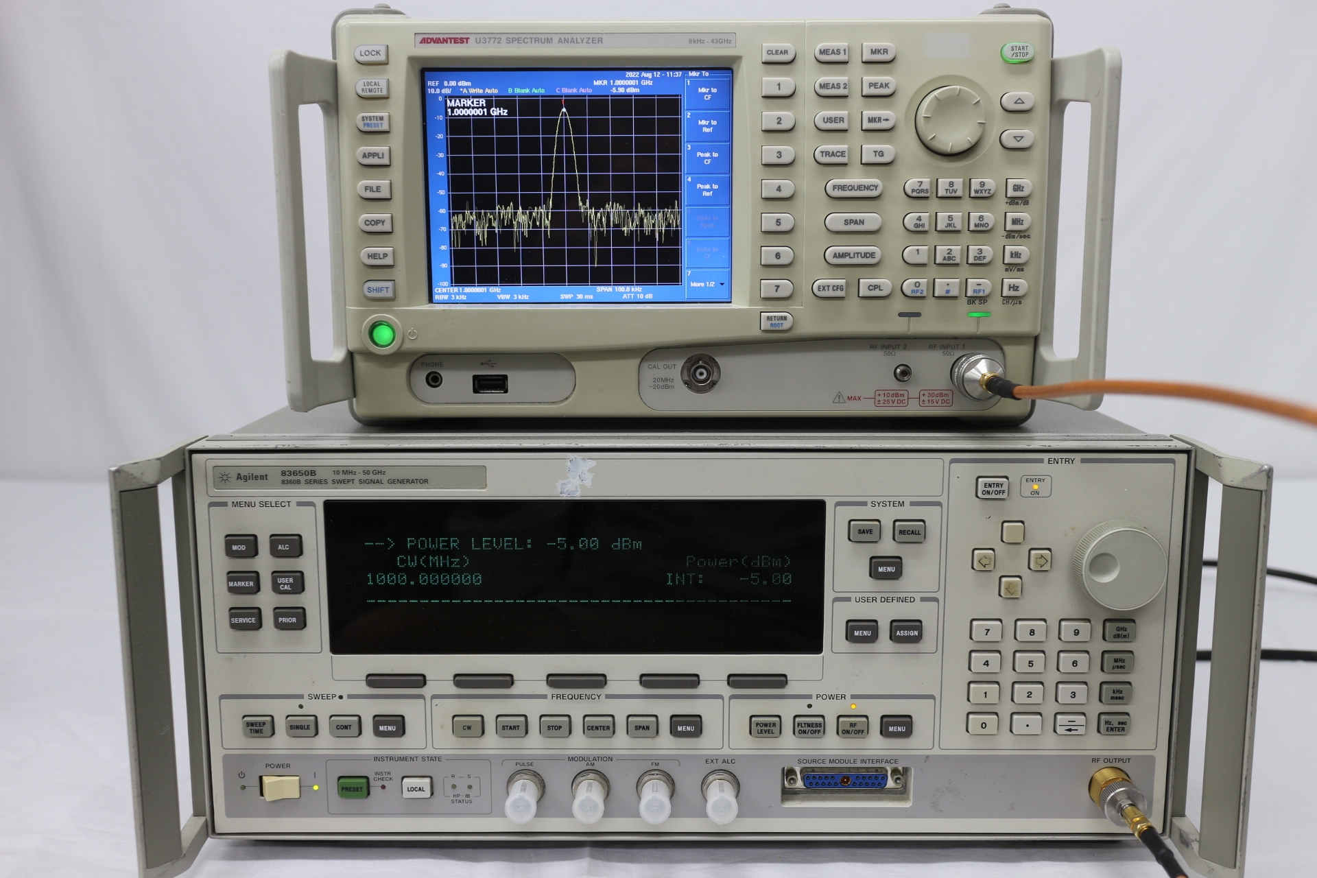 U3772 /2043GHz Portable Spectrum Analyzer