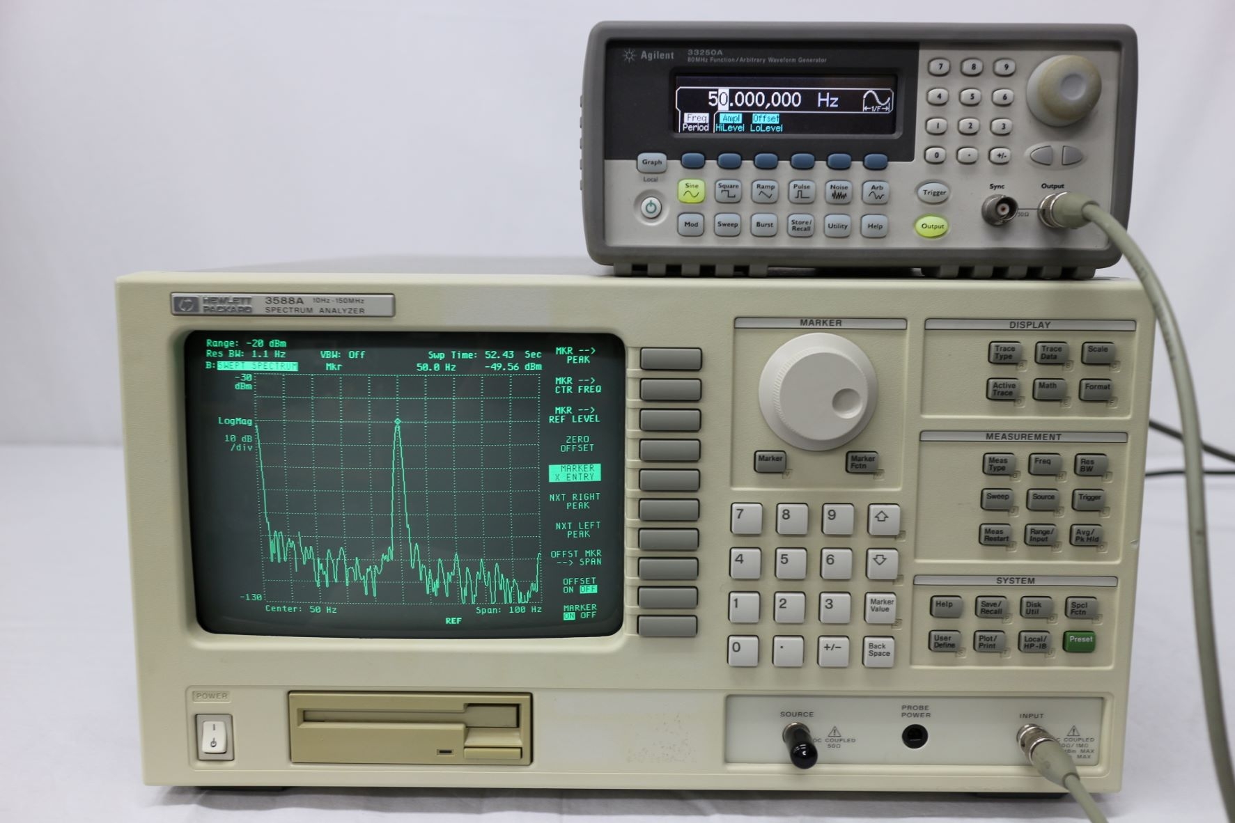 3588A /001/00310Hz-150MHz Spectrum Analyzer