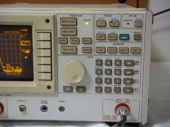 R3361AN9KHz-2.6GHz 75ohms TG Spectrum Analyzer