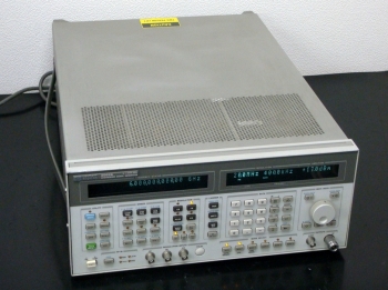 8665B /001/004100K-6GHz Synthesized Signal Generator