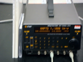 WF1946A15MHz 2ch MULTI FUNCTION SYNTHESIZER