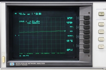 8350B+83595A 10MHz -26.6GHz Sweep Generator