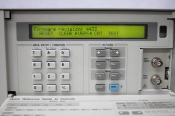 5071A /001Primary Frequency Standard