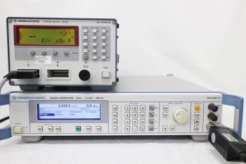 SML039kHz-3300MHz Signal Generator