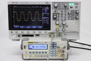 DG2041A40MHz Function Generator