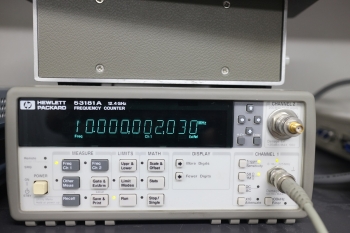 8664A0.1-3000MHz Signal Generator