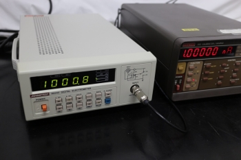 R8240Digital Electro Meter