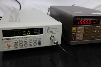 R8240Digital Electro Meter