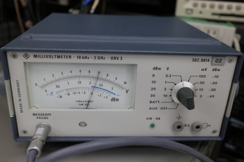 URV310KHz-2GHz 700uV-10V RF Milivolt Meter 