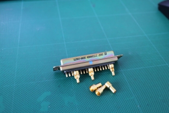 W85104Amm-wave connector