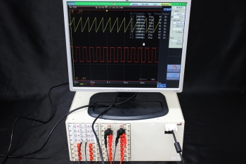 U8793Arbitrary waveform generating unit