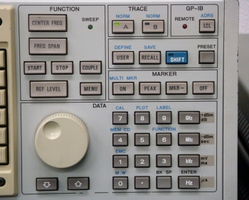 R3361C9kHz-2.6GHz Spectrum Analyzer TG